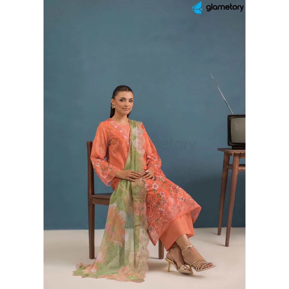 Pakistani Luxury Digital Printed Lawn with Chiffon Dupatta-25022632